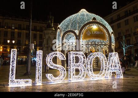 LISBONNE, PORTUGAL - DÉCEMBRE 22 : UNE vue générale des décorations de Noël du centre-ville de Lisbonne, le 22 décembre 2020. Lisbonne a des lumières de Noël. Po Banque D'Images