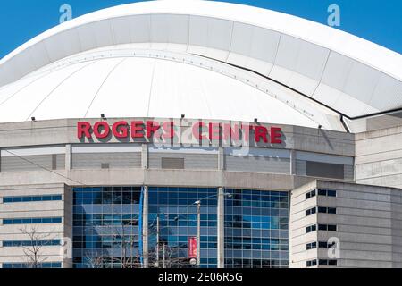 Roger entrée centrale, le monument est un stade multifonction situé au centre-ville de Toronto, c'est la maison pour les Blue Jays de Toronto parmi les autres équipes sportives. Banque D'Images