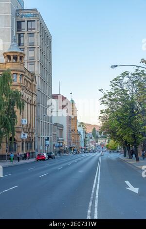 HOBART, AUSTRALIE, 21 FÉVRIER 2020 : rue dans le centre de Hobart, Australie Banque D'Images
