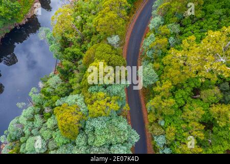 Vue aérienne de la rivière Arthur dans la forêt de Tarkine en Tasmanie, en Australie Banque D'Images