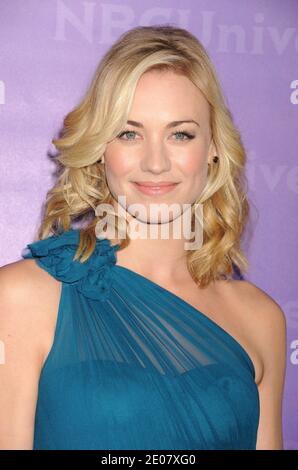 Yvonne Strahovski participant à la « NBC Universal Winter TCA Press Tour Party », qui s'est tenue à l'Athenaeum à Pasadena, Los Angeles, CA, États-Unis, le 06 janvier 2012. Photo par Graylock/ABACAPRESS.COM Banque D'Images