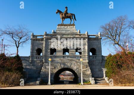 Chicago, Illinois / États-Unis - 9 décembre 2020 : le monument Ulysses S. Grant par l'artiste Louis T. Rebisso dans Lincoln Park sur une belle victoire Banque D'Images