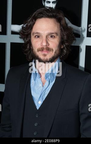 Dimitri Storoge (les Lyonnais) participant au photocall pour les 2012 révélations du César, qui s'est tenu à Chaumet, place vendôme, à Paris, France, le 16 janvier 2012. Photo de Nicolas Genin/ABACAPRESS.COM Banque D'Images