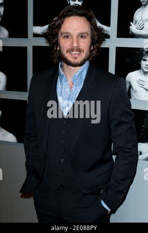 Dimitri Storoge (les Lyonnais) participant au photocall pour les 2012 révélations du César, qui s'est tenu à Chaumet, place vendôme, à Paris, France, le 16 janvier 2012. Photo de Nicolas Genin/ABACAPRESS.COM Banque D'Images