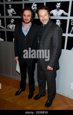 Jean-Hugues Anglade et Dimitri Storoge assistent au photocall des 2012 révélations du César qui s'est tenu à Chaumet, place vendôme, à Paris, France, le 16 janvier 2012. Photo de Nicolas Genin/ABACAPRESS.COM Banque D'Images