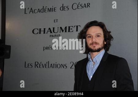 Dimitri Storoge assistant à la photo pour les 2012 révélations du Cesar, qui s'est tenue à Chaumet, place vendôme, à Paris, en France, le 16 janvier 2012. Photo de Giancarlo Gorassini/ABACAPRESS.COM Banque D'Images