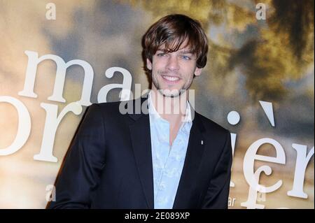 Martin Cannavo assiste à la première de 'sa Premiere Fois' au cinéma Cine cite Bercy de l'UGC à Paris, France, le 17 janvier 2012. Photo de Nicolas Briquet/ABACAPRESS.COM Banque D'Images