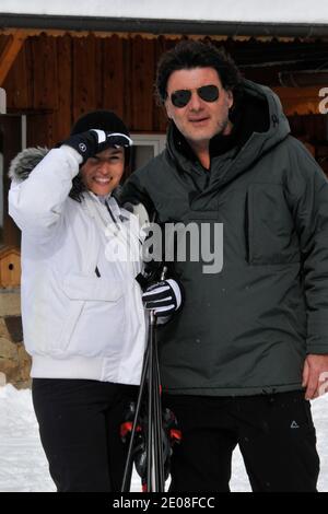 Philippe Lellouche et Vanessa Demouy lors du 15e Festival de comédie de l'Alpe d'Huez qui s'est tenu à l'Alpe d'Huez, en France, le 21 janvier 2012. Photo de Charriau-Marechal/ABACAPRESS.COM Banque D'Images