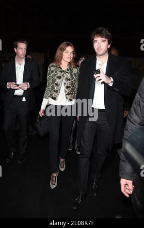 Antoine Arnault et Natalia Vodianova arrivent pour le salon de la collection Etam Printemps-été 2012 qui s'est tenu à Beaux Arts à Paris, en France, le 23 janvier 2012. Photo de Denis Guignebourg/ABACAPRESS.COM Banque D'Images