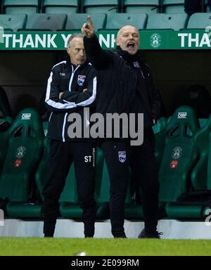 Scottish Premiership - Hibernian / Ross County Easter Road Stadium, Edinburgh, Midlothian, Royaume-Uni. 24 novembre 2020. Hibs accueille le Comté de Ross dans la Ligue écossaise Premier à Easter Road, Édimbourg. Le pic montre : John Hughes, un directeur très animé du comté de Ross. Crédit : Ian Jacobs/Alay Live News Banque D'Images