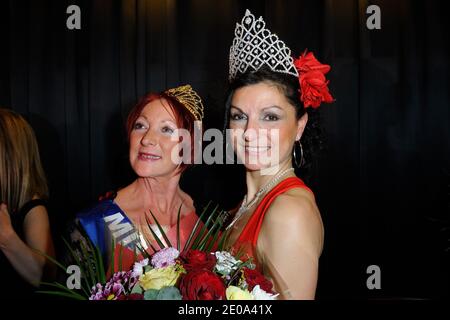 Miss Cougar 2012 vainqueur lors de l'élection dans 'la Villa d'Este' à Paris, France, le 12 février 2012.photo par Alban Wyters/ABACAPRESS.COM Banque D'Images