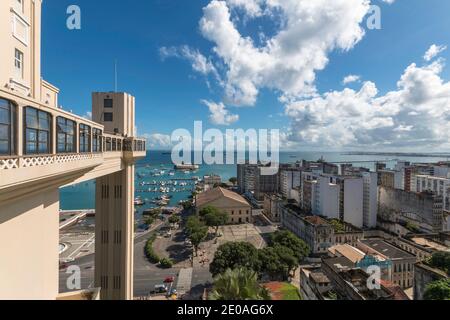 Vue sur l'ascenseur de Lacerda à Salvador Bahia Brésil Banque D'Images