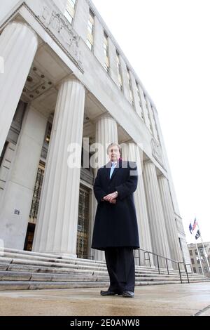 Le juge Douglas McKeon pose au palais de justice du comté de Bronx à New York, NY, États-Unis 