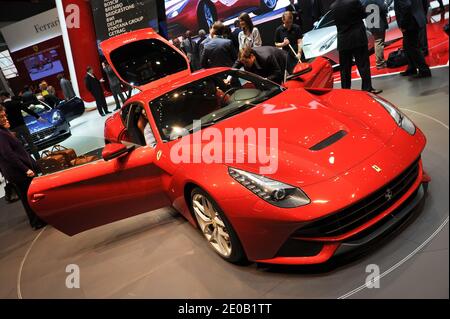 Ferrari F12 Berlinetta exposée au 82e salon international de l'automobile et des accessoires de Genève, Suisse, le 7 mars 2012. Photo de Loona/ABACAPRESS.COM Banque D'Images