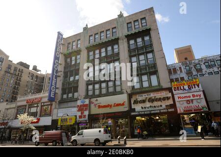 Vue sur le patrimoine architectural de Harlem. Harlem est un quartier de New York City, quartier de Manhattan, qui depuis les années 1920 est un important centre résidentiel, culturel et d'affaires afro-américain. À l'origine un village hollandais, officiellement organisé en 1658, il porte le nom de la ville de Haarlem aux pays-Bas. Harlem a été annexée à la ville de New York en 1873 le 28 mars 2012 à New York, NY, États-Unis. Patrimoine architectural de Harlem. Harlem est un quartier du quartier de Manhattan, dans la ville de New York,qui, depuis les anees 1920 a été un grand centre résidentiel, culturel et Banque D'Images