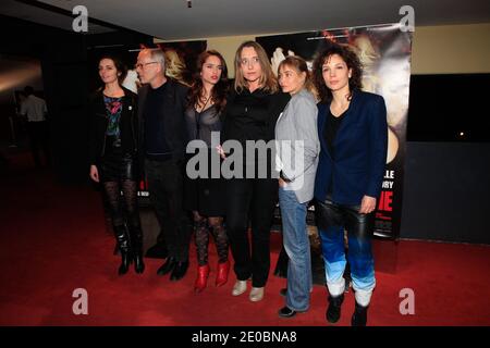 Olivia Csiky Trnka, Pascal Gregory, Clara Ponsot, Virginie Destentes, Emmanuelle Beart et Melanie Martinez-llense à la première de Bye Blondie, à Paris, en France, le 19 mars 2012. Photo par ABACAPRESS.COM Banque D'Images