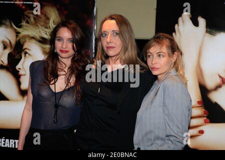 Clara Ponsot , Virginie Destentes et Emmanuelle Beart à la première 'Bye Bye Blondie', à Paris, France, le 19 mars 2012. Photo par ABACAPRESS.COM Banque D'Images