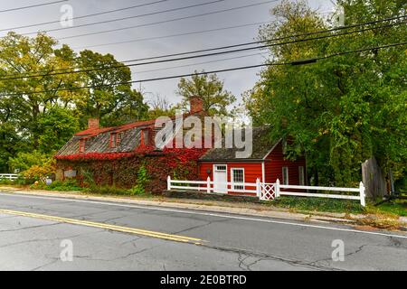 Albertus Van Loon House, l'un des plus anciens bâtiments existants de l'État de New York, situé à Athènes, New York. Banque D'Images