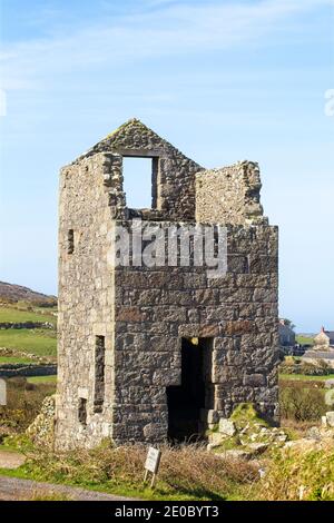 Un ancien moteurhouse minier près de Zennor, à l'ouest des Cornouailles, en Angleterre, au Royaume-Uni. Banque D'Images