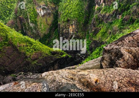 Spectaculaire Tully gorge dans le Queensland, région des Tropics humides classée au patrimoine mondial. Banque D'Images