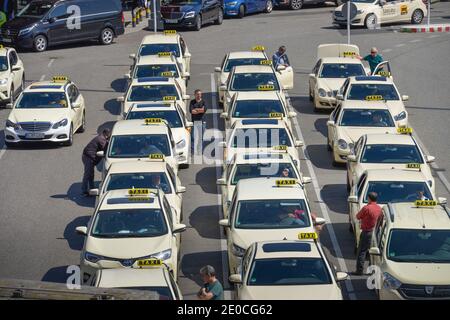 Les taxis, Flughafen Tegel, Berlin Reinickendorf,,, Deutschland Banque D'Images