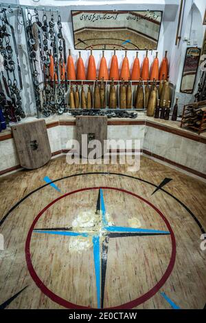 Arène octogonale et formation La Chambre des (Zoorkhaneh en résistance), gymnase traditionnel à Yazd, ville capitale de la province de Yazd, Iran Banque D'Images