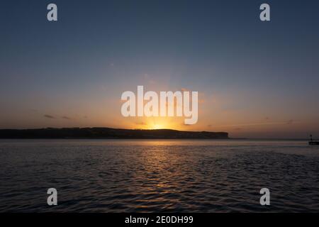 Foz do Arelho paysage côtier au Portugal au coucher du soleil Banque D'Images