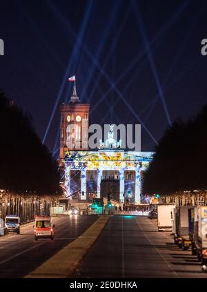 Berlin, Allemagne. 31 décembre 2020. La Straße des 17. Juni est fermé pour la Saint-Sylvestre. Credit: Christophe bateau/dpa/Alay Live News Banque D'Images
