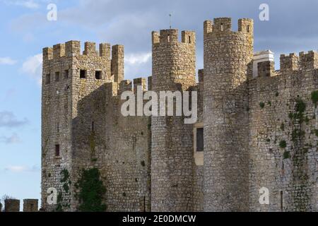 Obidos beau village château fort forteresse tour au Portugal Banque D'Images