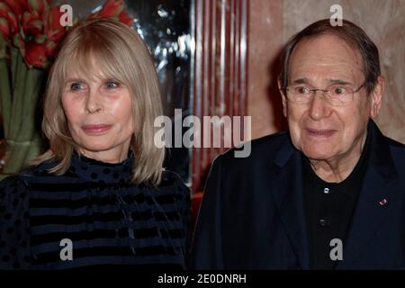 Paris, France. 10 décembre 2015. Décès de Robert Hossein le 31 décembre 2020. Robert Hossein et sa femme Candice Patou Banque D'Images