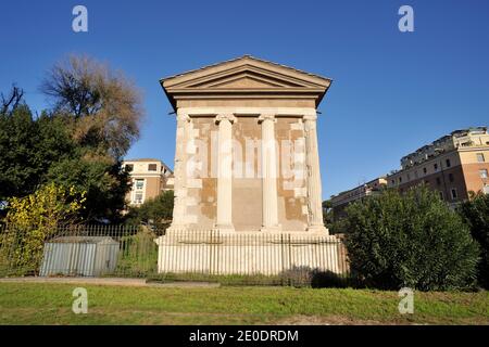 Italie, Rome, Forum Boarium, temple de Portunus virilis Banque D'Images