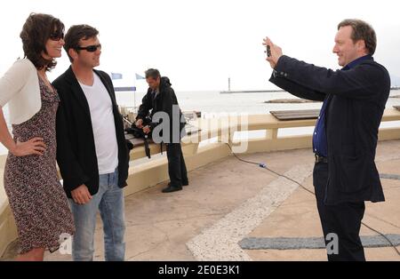 Jason Hughes, Fiona Dolman et Neil Dudgeon posent pour le photocall 'meurtre d'un joueurs' ('inspecteur Barnaby') dans le cadre de MIP TV 2012 à Majestic Beach à Cannes, France, le 2 avril 2012. Photo de Giancarlo Gorassini/ABACAPRESS.COM Banque D'Images