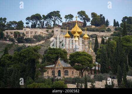 Jérusalem, Israël - 17 décembre 2020 : l'église de Marie-Madeleine sur le mont des olives à Jérusalem. Banque D'Images