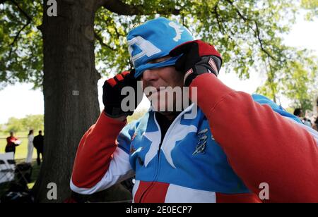 Un partisan du Tea Party assiste à la Révolution de Herman Cain, ancien candidat républicain à l'occasion du rassemblement de la Hill Tax Day au Capitole sur la pelouse du West Front, le 16 avril 2012 à Washington, DC. Photo par Olivier Douliery/ABACAPRESS.COM Banque D'Images