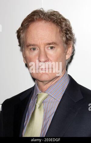 Kevin Kline arrive à la première de 'Darling Companion' au théâtre égyptien de Los Angeles, CA, USA le 17 avril 2012. Photo de Krista Kennel/ABACAPRESS.COM Banque D'Images