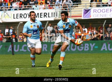 USA Maxime Mermoz de Perpignan lors du match de rugby français Top 14, USAP vs Lyon ou au stade aime Giral de Perpignan, au sud de la France, le 5 mai 2012. USAP a gagné 34 - 22. Photo de Michel Clementz/ABACAPRESS.COM Banque D'Images