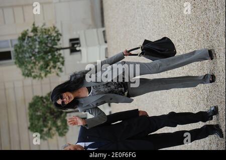 Jeune ministre français vivant à l'étranger et francophile Yamina Benguigui arrivant au palais présidentiel de l'Elysée à Paris, France le 17 mai 2012 au premier conseil hebdomadaire du gouvernement du président français François Hollande. Photo de Mousse/ABACAPRESS.COM Banque D'Images