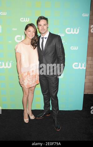 Kristin Kreuk et Jay Ryan participant à la présentation « CW UpFront 2012 » qui s'est tenue à l'hôtel de Londres à New York, New York, NY, États-Unis, le 17 mai 2012. Photo par Graylock/ABACAPRESS.COM Banque D'Images