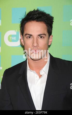 Michael Trevino participant à la présentation « CW UpFront 2012 » qui s'est tenue à l'hôtel de Londres à New York, New York, États-Unis, le 17 mai 2012. Photo par Graylock/ABACAPRESS.COM Banque D'Images