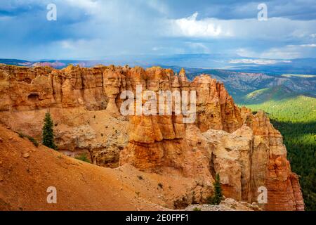 Hoodoos dans Black Birch Canyon, parc national de Bryce Canyon, Utah Banque D'Images