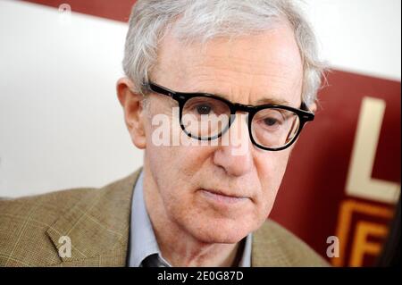 Woody Allen participe à la 2012 première de Sony Pictures Classics à Rome avec amour au cinéma Regal de Los Angeles, en Californie, aux États-Unis, le 14 juin 2012. Photo de Lionel Hahn/ABACAPRESS.COM Banque D'Images