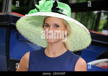 Tatiana Golovin participe aux courses hippiques du Prix de Diane 2012 à Chantilly Horsetrack près de Paris, France, le 17 juin 2012. Photo de Nicolas Briquet/ABACAPRESS.COM Banque D'Images