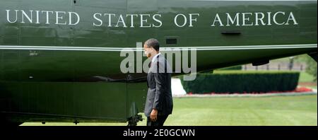 LE président AMÉRICAIN Barack Obama marche sur la pelouse du Sud alors qu'il quitte la Maison Blanche à Washington, DC, USA le 22 juin 2012. Photo par Olivier Douliery/ABACAPRESS.COM Banque D'Images