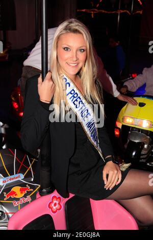 Christelle Roca, Miss Prestige National, participant à la journée d'ouverture de la Foire du Trone annuelle au profit des enfants de la terre, qui s'est tenue à Paris, France, le 2012 avril. Photo par ABACAPRESS.COM Banque D'Images