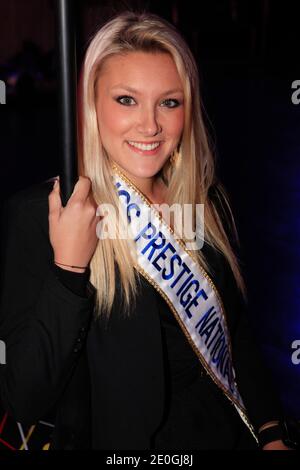 Christelle Roca, Miss Prestige National participant à la journée d'ouverture de la Foire du Trone annuelle au profit des enfants de la terre, qui s'est tenue à Paris, France, le 2012 avril. Photo par ABACAPRESS.COM Banque D'Images