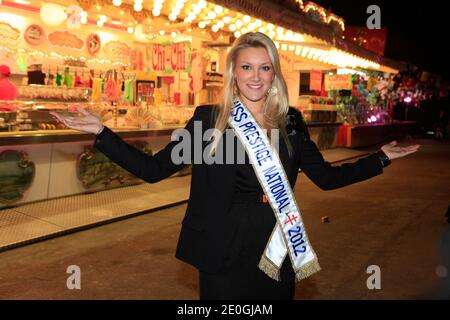 Christelle Roca, Miss Prestige National participant à la journée d'ouverture de la Foire du Trone annuelle au profit des enfants de la terre, qui s'est tenue à Paris, France, le 2012 avril. Photo par ABACAPRESS.COM Banque D'Images