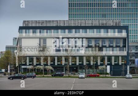 Accenture, Anni-Albers-Strasse, Schwabing, Munich, Bayern, Deutschland Banque D'Images