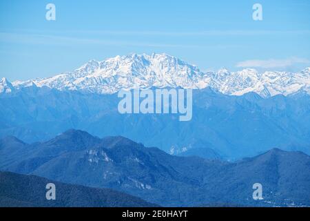 Massif du Mont blanc et le Cervin suisse, pris de Monte Generoso (Suisse) Banque D'Images