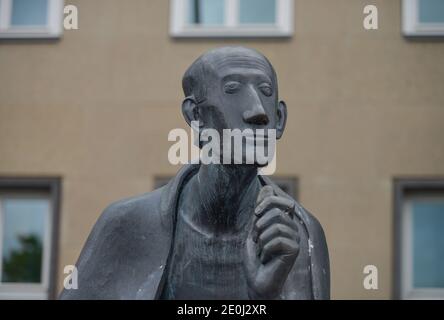 Statue Albertus Magnus, Universitaet zu Koeln, Hauptgebaeude, Albertus-Magnus-Platz, Lindenthal, Koeln, Nordrhein-Westfalen, Deutschland Banque D'Images