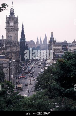 Princes Street, Édimbourg, Écosse en août 1995. Banque D'Images